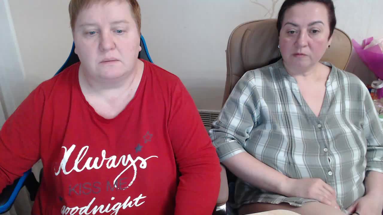 XMollyJaneEX Cam Model Chat February 25, 2026