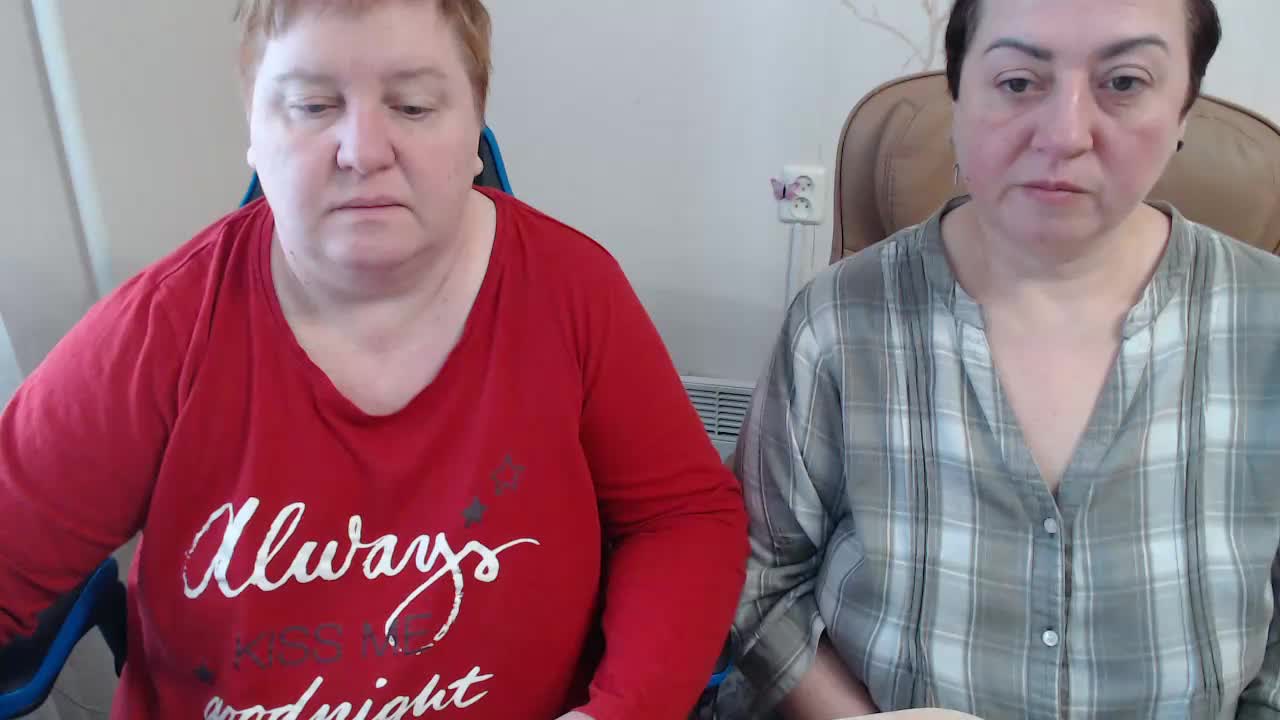 XMollyJaneEX Cam Model Chat February 25, 2026