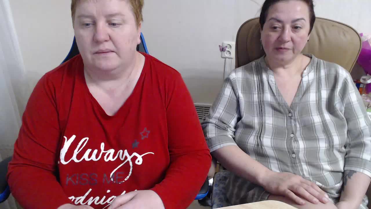 XMollyJaneEX Cam Model Chat February 25, 2026