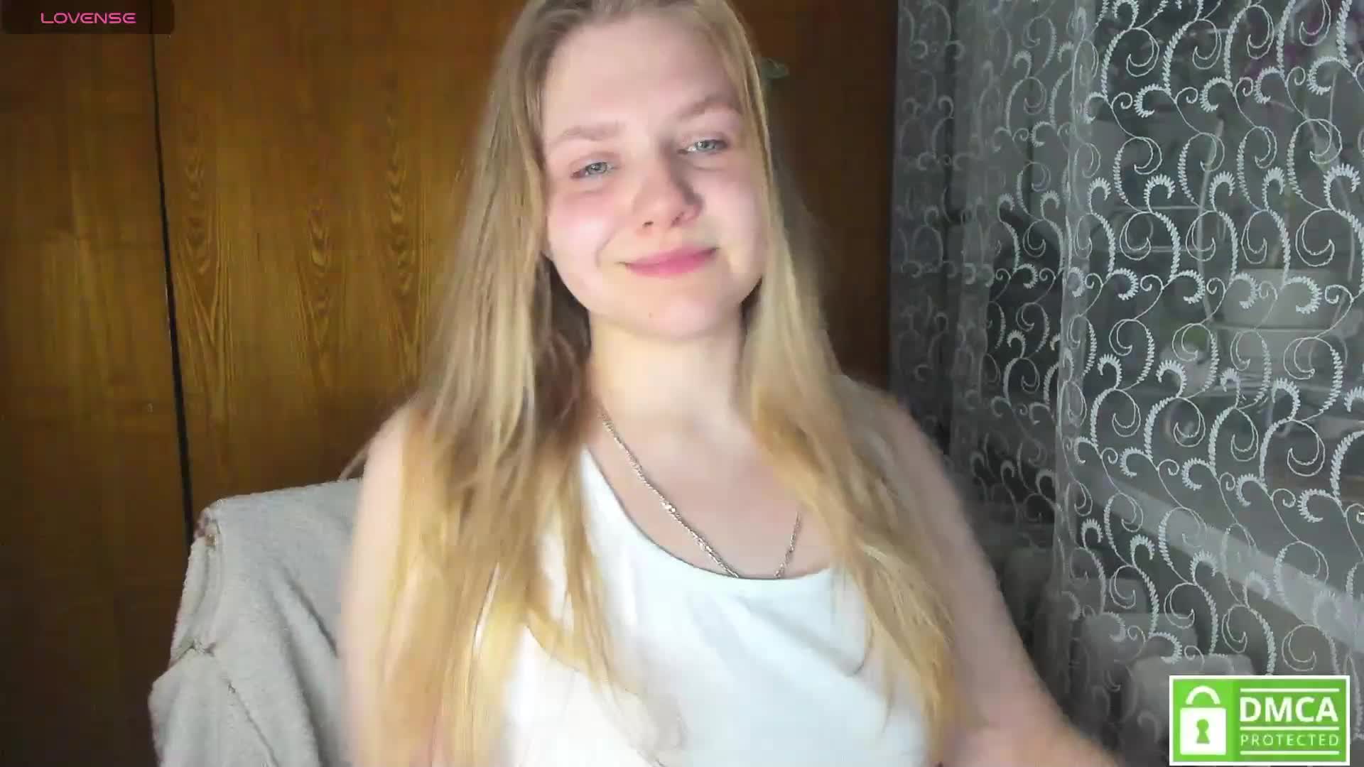 Emma-Frizea Cam Model Chat February 25, 2026