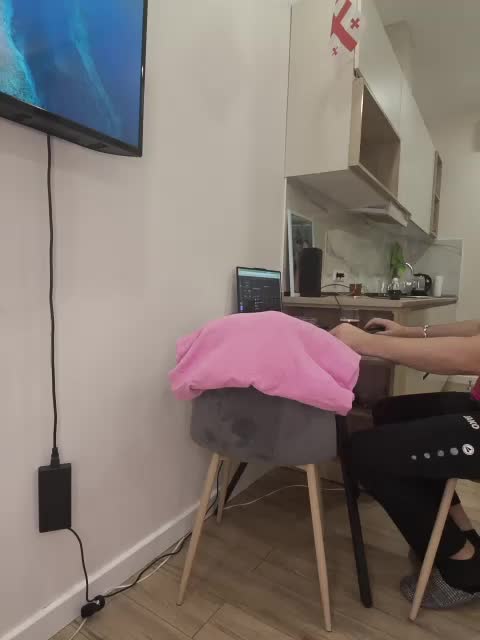 KissMyAss Cam Model Chat February 25, 2026