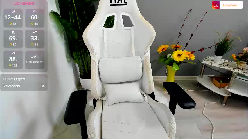 eveeevian Cam Model Chat February 25, 2026