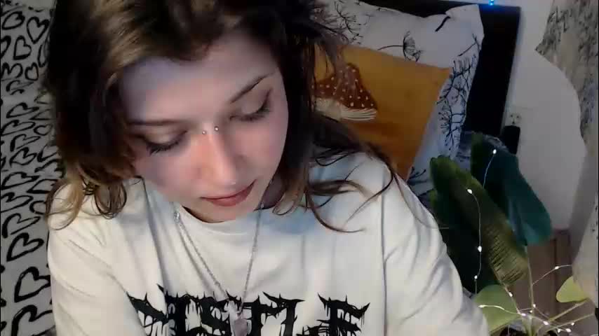 aliens4twenty Cam Model Chat February 26, 2026