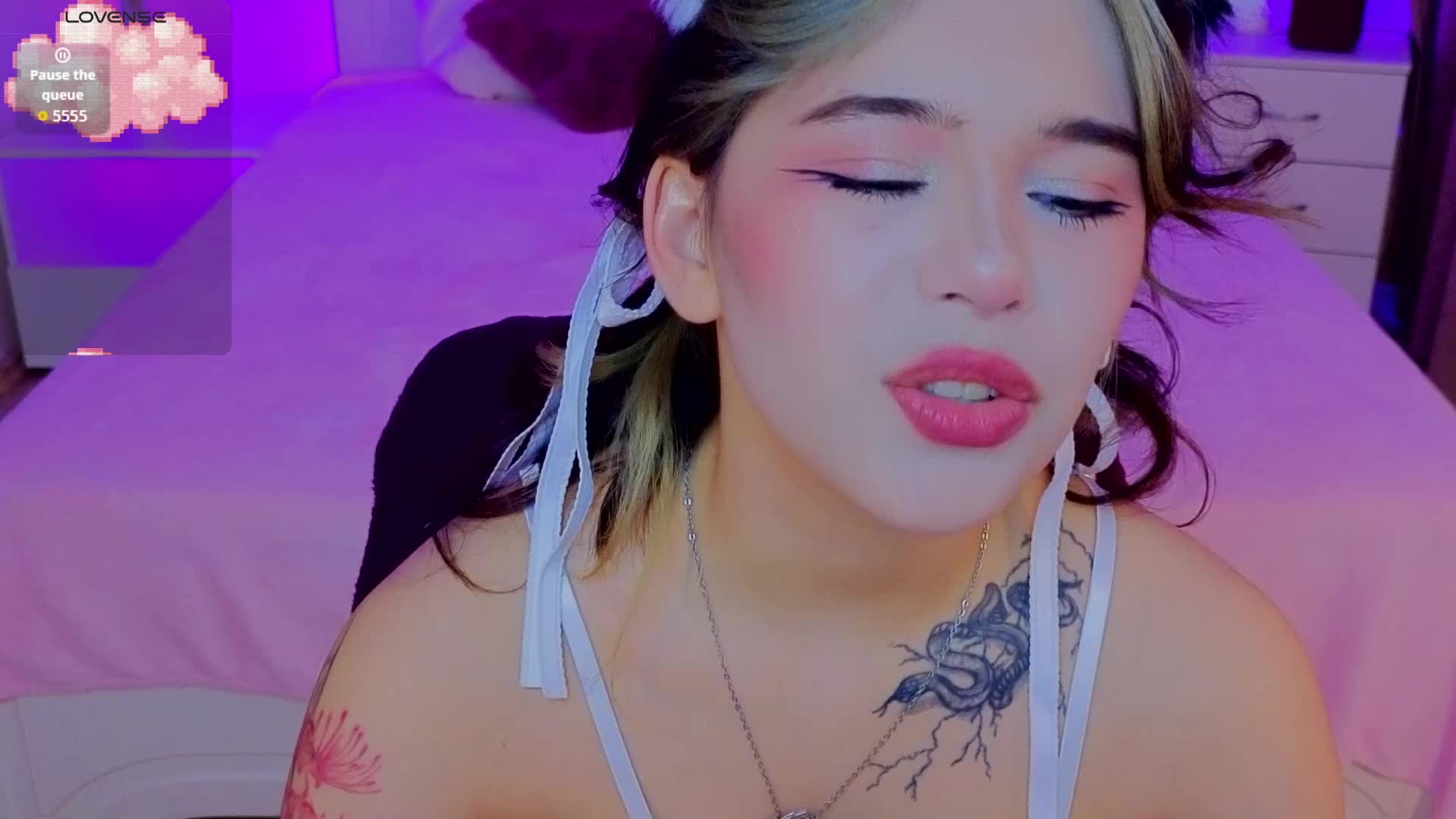 CoralineJones Cam Model Chat February 26, 2026