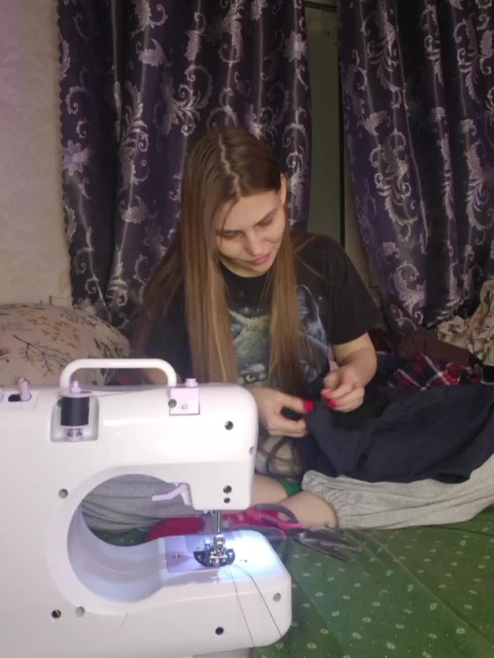 QueenAfina Cam Model Chat February 28, 2026