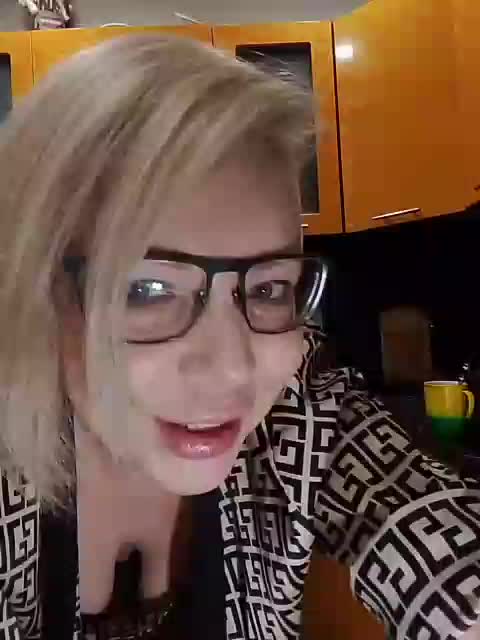 TilyTily Cam Model Chat February 28, 2026