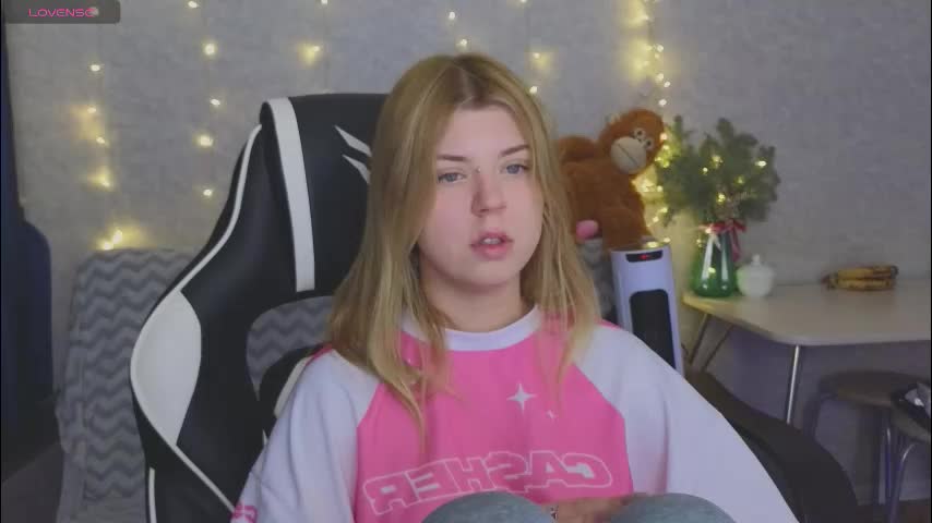 _kirieshka Cam Model Chat March 1, 2026