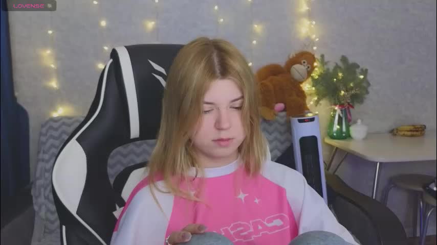 _kirieshka Cam Model Chat March 1, 2026