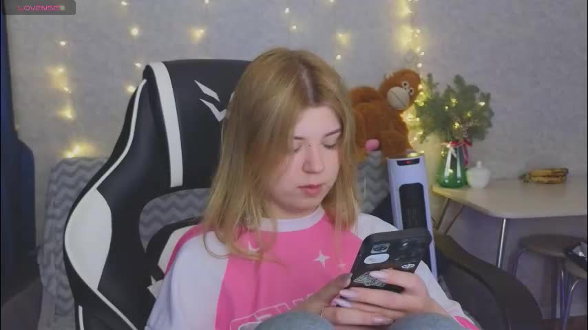 _kirieshka Cam Model Chat March 1, 2026
