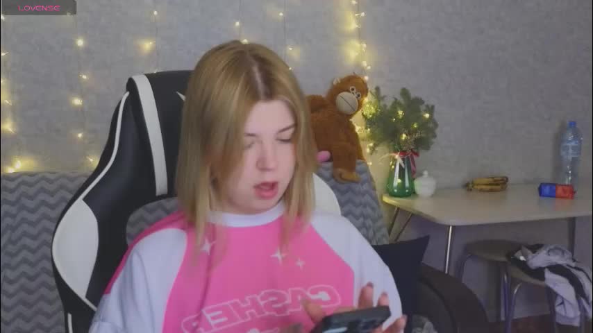 _kirieshka Cam Model Chat March 1, 2026