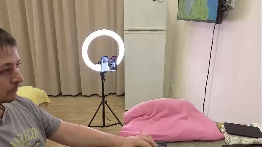 best_ass2000 Cam Model Chat March 1, 2026