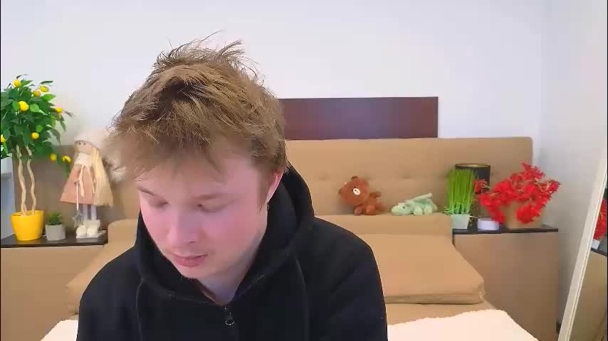 ollistiw Cam Model Chat March 1, 2026