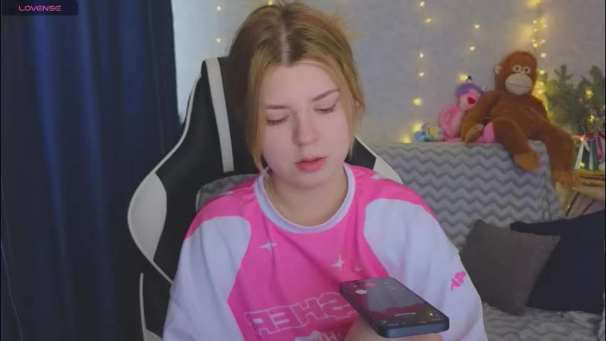 _kirieshka Cam Model Chat March 1, 2026