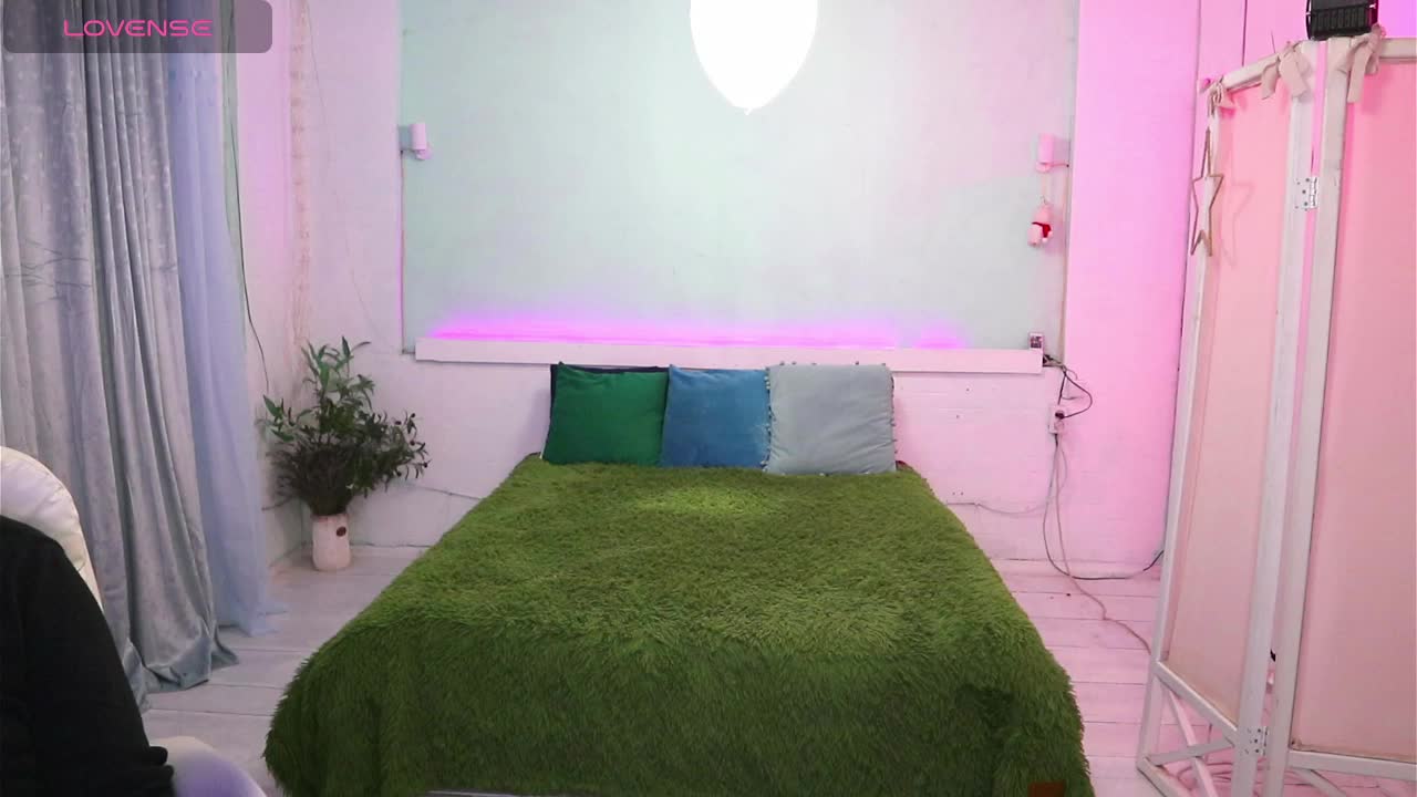 AlisaAleks Cam Model Chat March 1, 2026