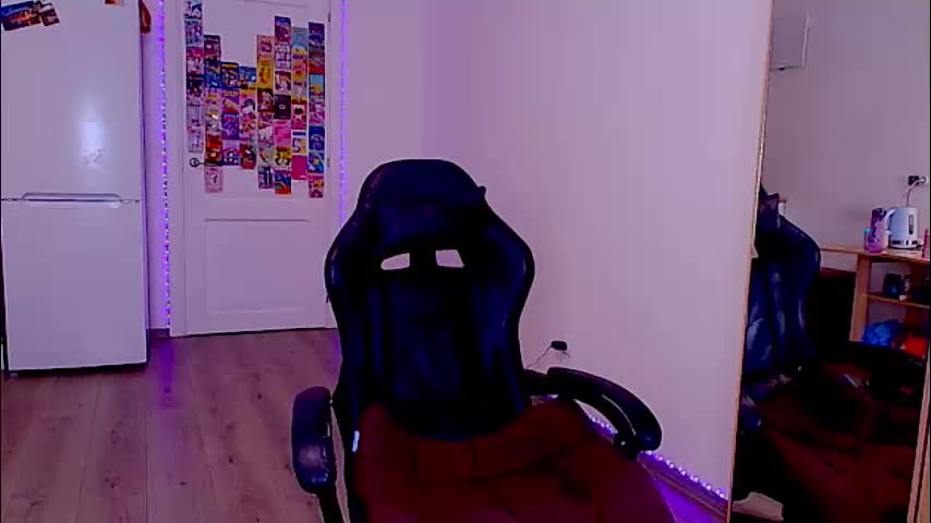 sailormoon666_ Cam Model Chat March 1, 2026