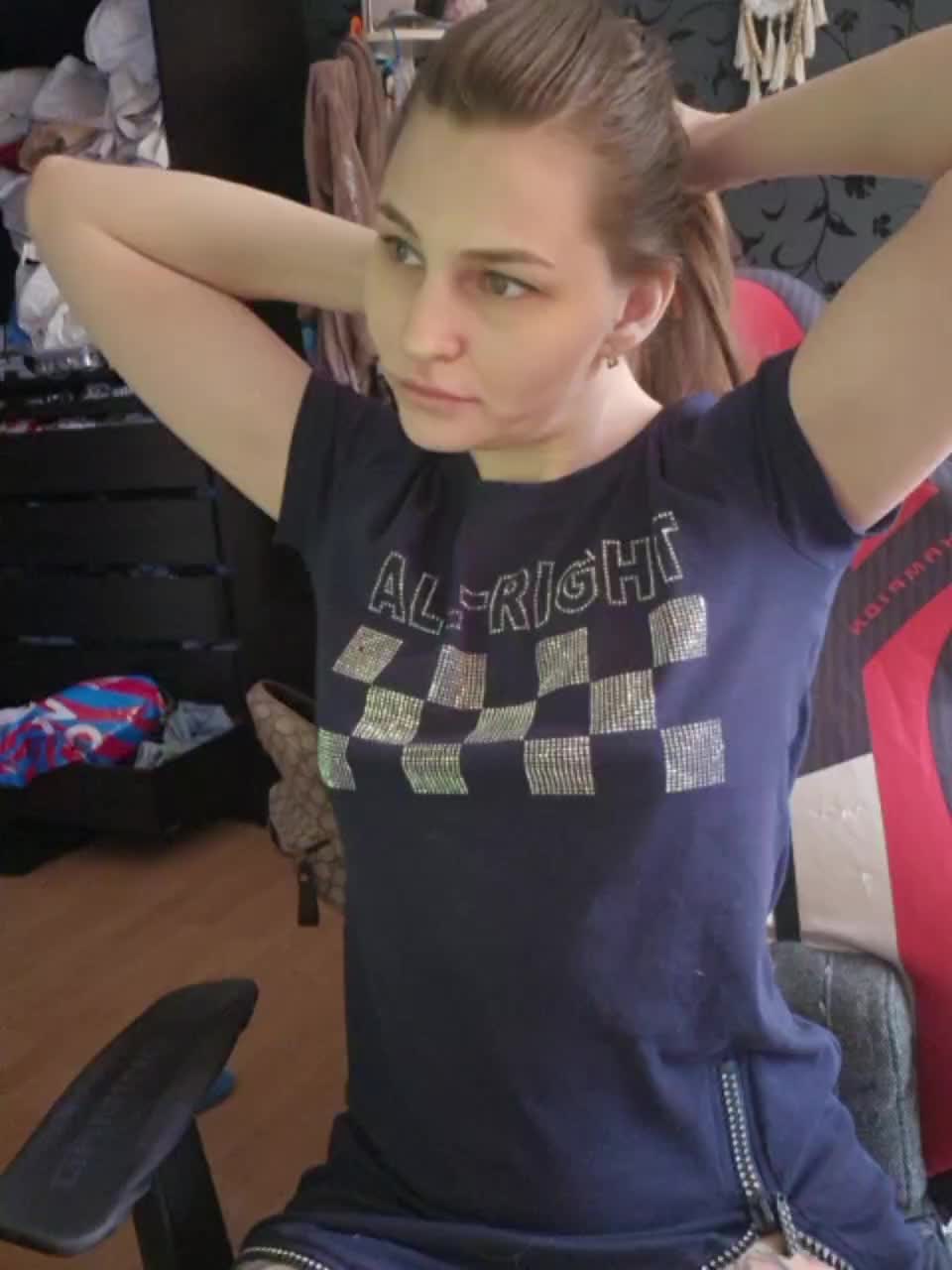 QueenAfina Cam Model Chat March 1, 2026