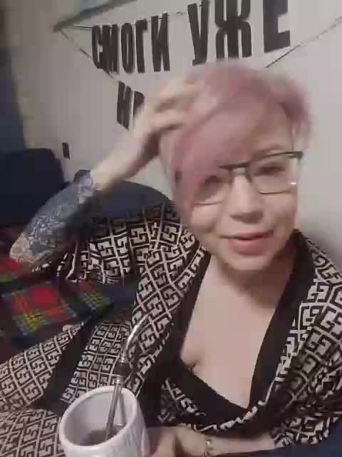 TilyTily Cam Model Chat March 1, 2026