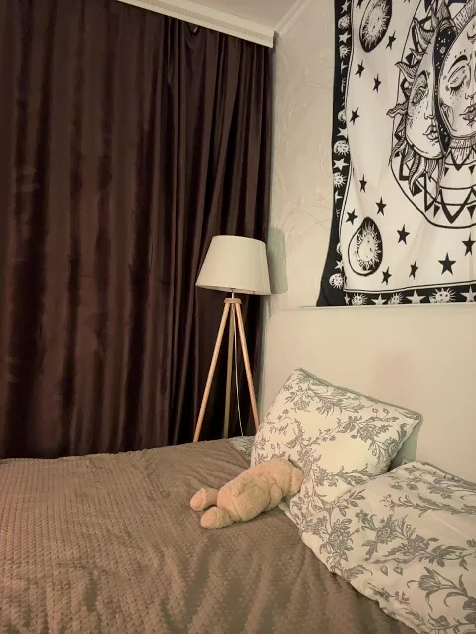 ShyAlya Cam Model Chat March 4, 2026