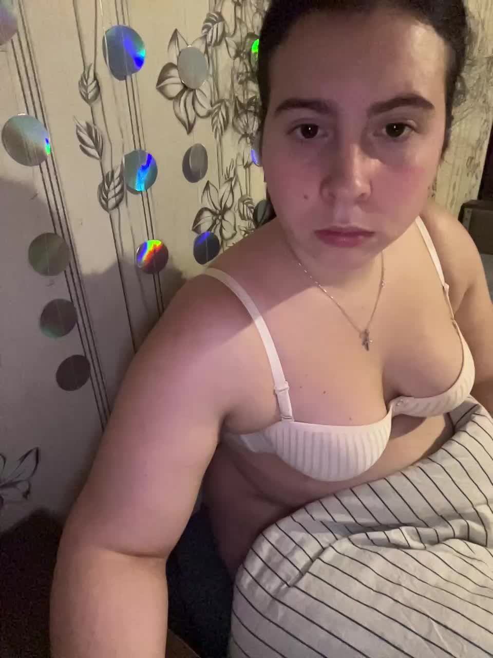 96Angel96 Cam Model Chat March 4, 2026