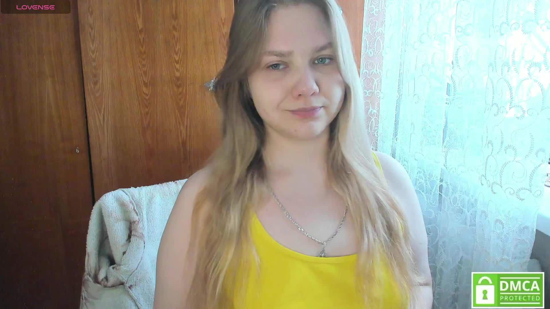 Emma-Frizea Cam Model Chat March 4, 2026