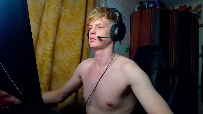 shyredstar Cam Model Chat March 4, 2026