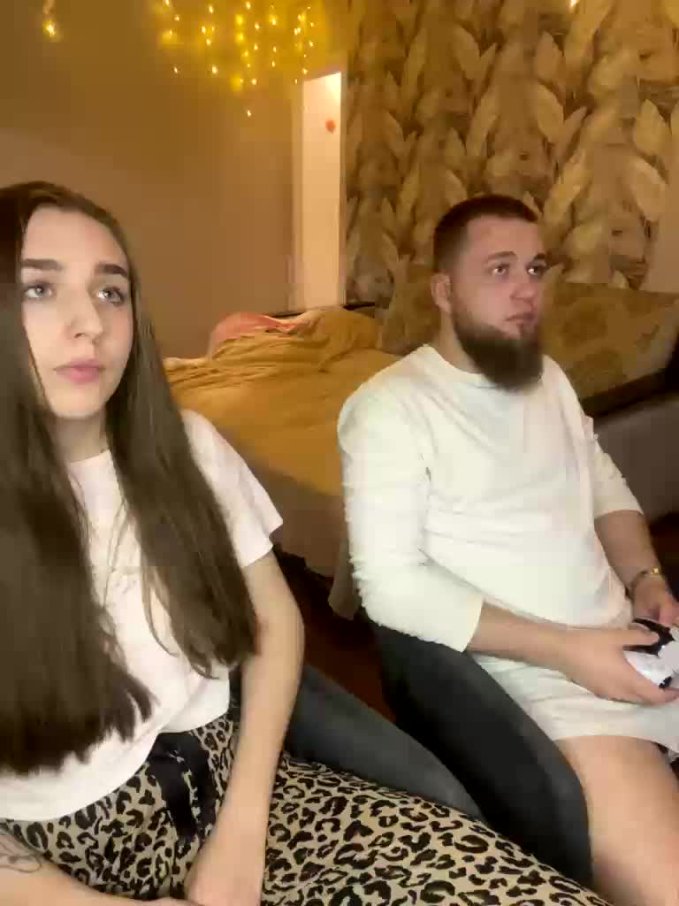 WildLoversOne Cam Model Chat March 4, 2026