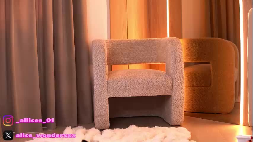 vanessasimon Cam Model Chat March 4, 2026