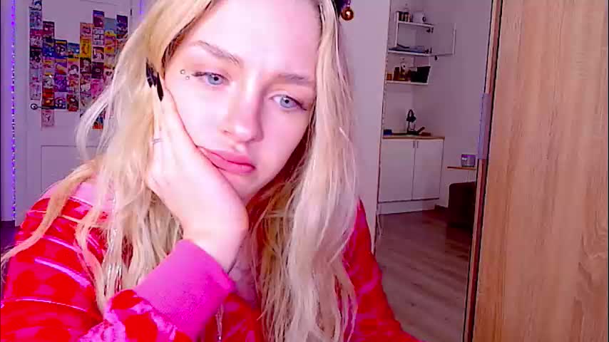 sailormoon666_ Cam Model Chat March 4, 2026