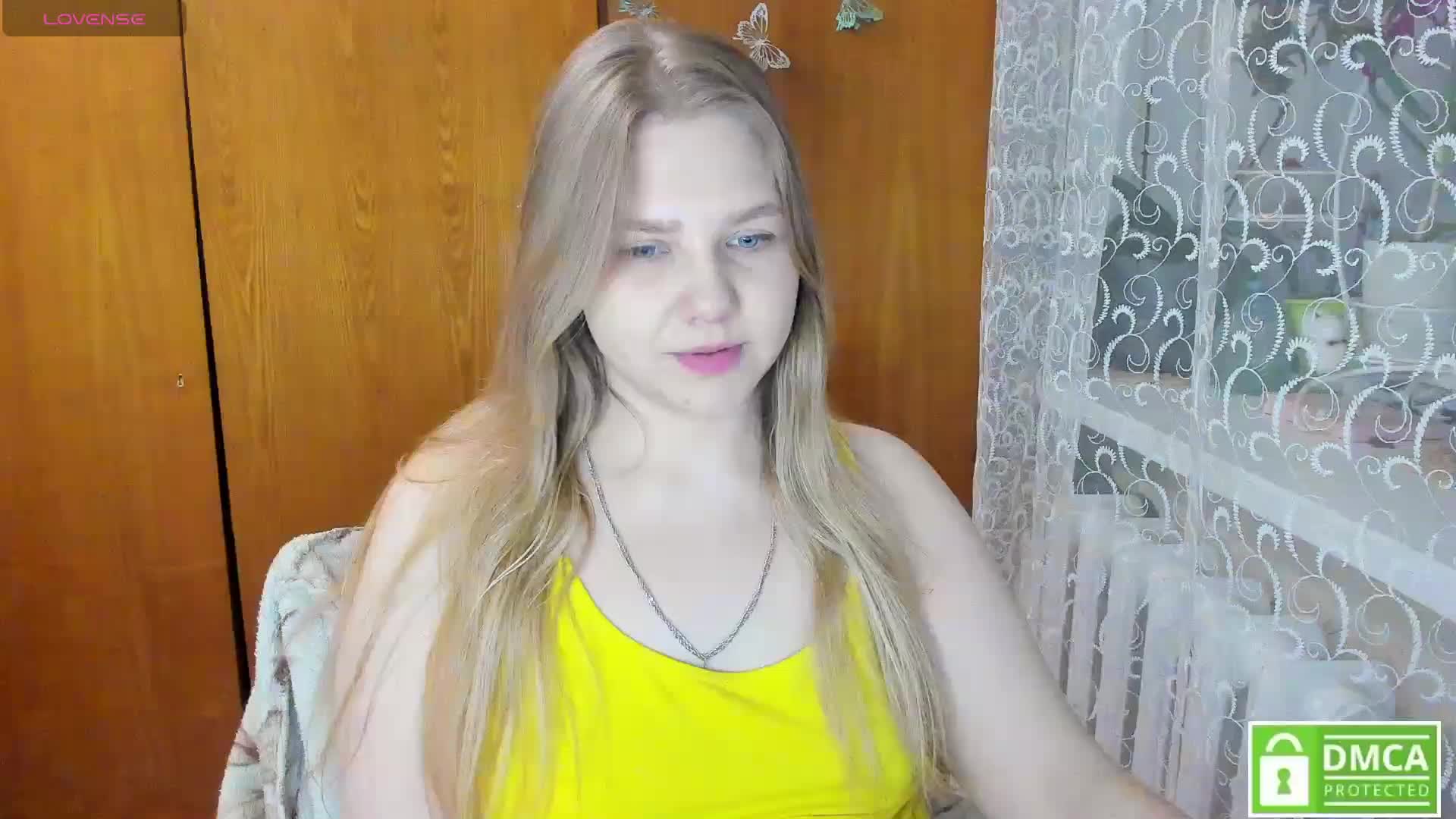 Emma-Frizea Cam Model Chat March 4, 2026