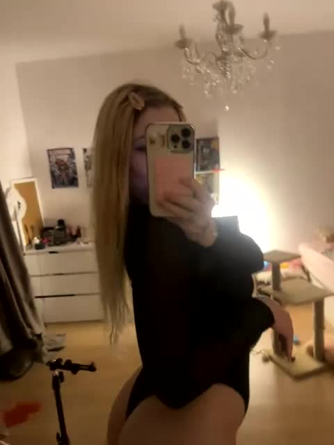 Babyblonde Cam Model Chat March 4, 2026