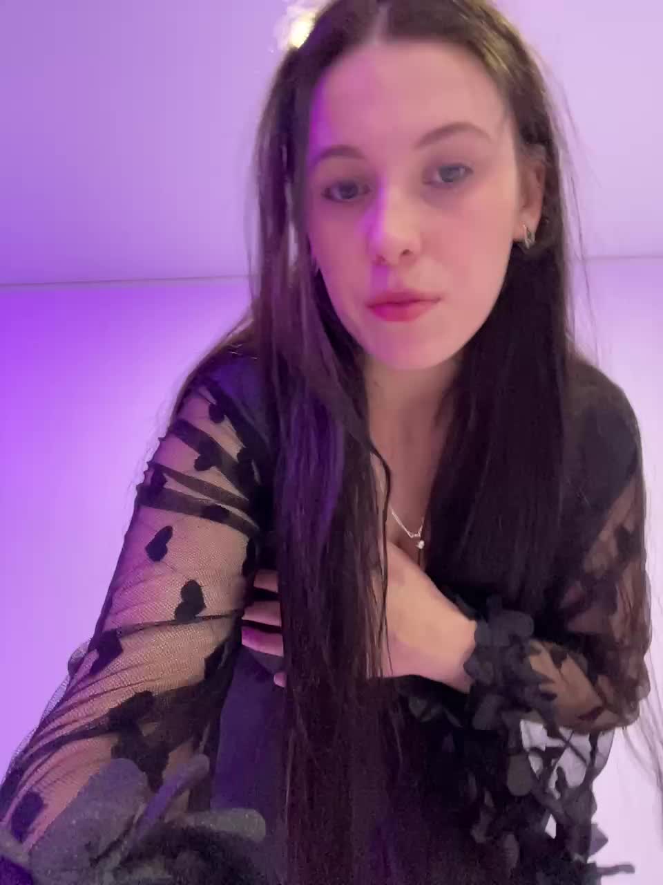 Potifays Cam Model Chat March 4, 2026