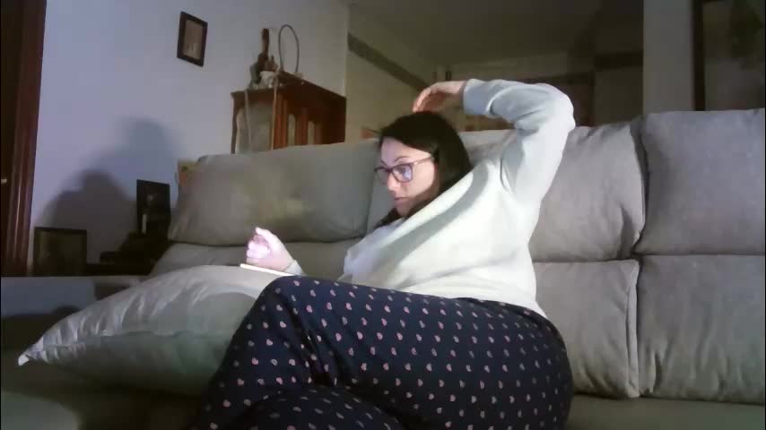 lolahueso Cam Model Chat March 4, 2026