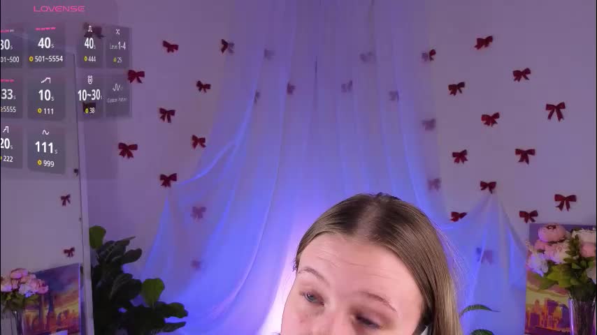 emilyhewell Cam Model Chat March 4, 2026