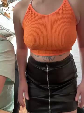 MrMrsRight Cam Model Chat March 4, 2026