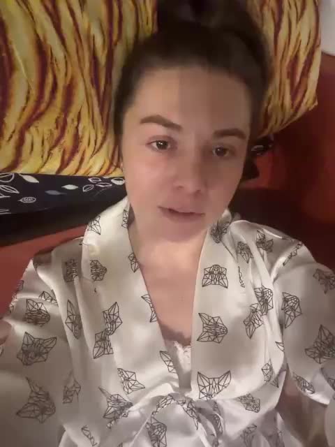 HelgaLeo Cam Model Chat March 4, 2026