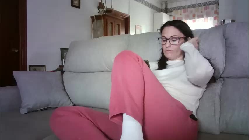 lolahueso Cam Model Chat March 6, 2026