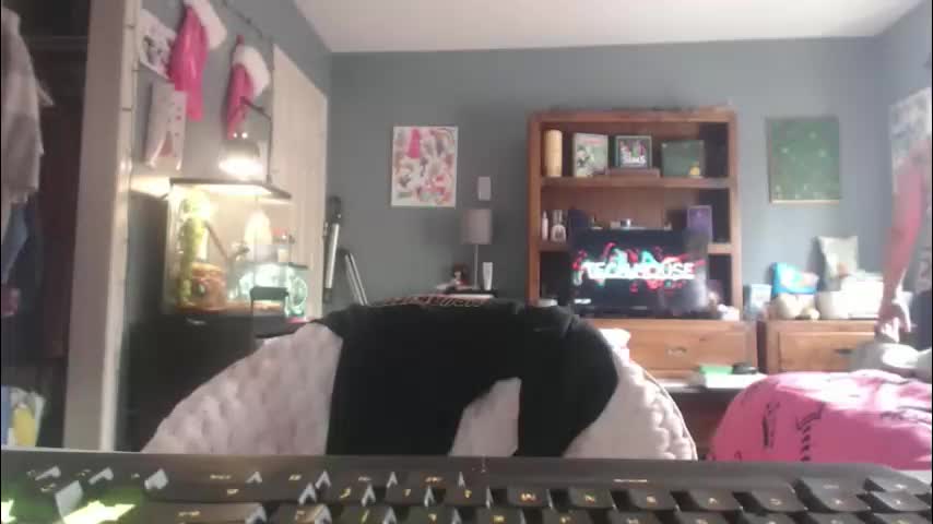 jadelondonxo Cam Model Chat March 8, 2026