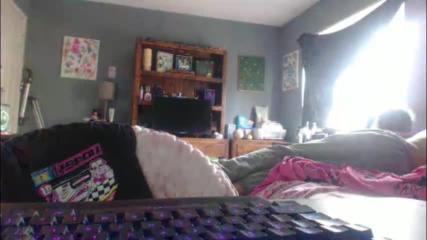 jadelondonxo Cam Model Chat March 8, 2026