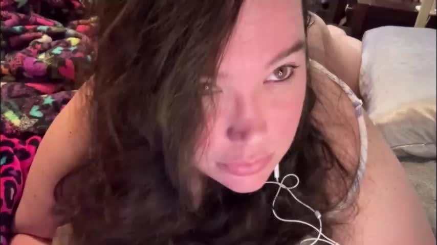 livewifecambjs Cam Model Chat March 8, 2026