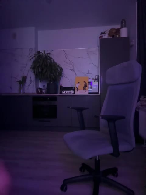 Tom-and-Jenny Cam Model Chat March 9, 2026