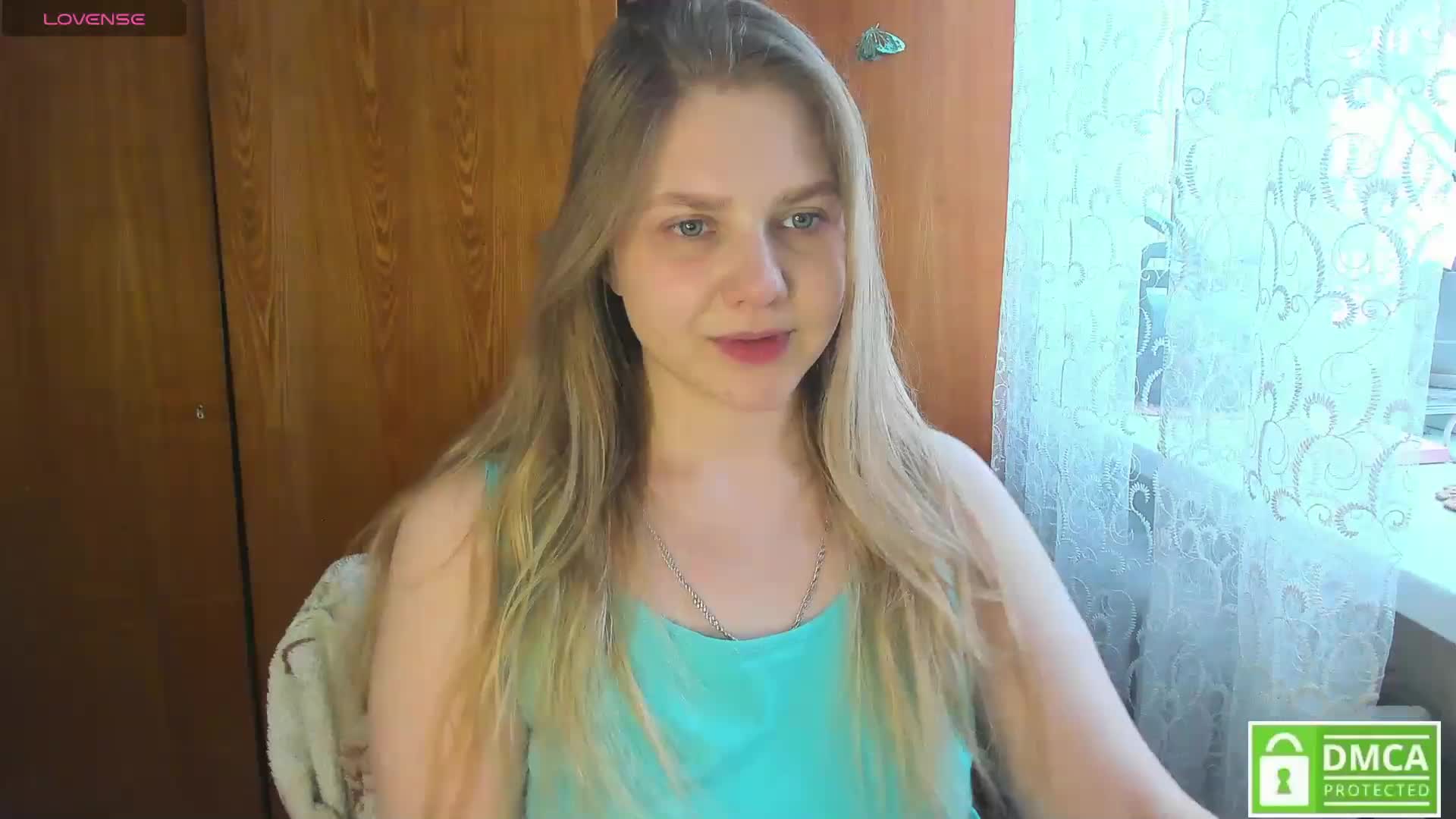 Emma-Frizea Cam Model Chat March 9, 2026