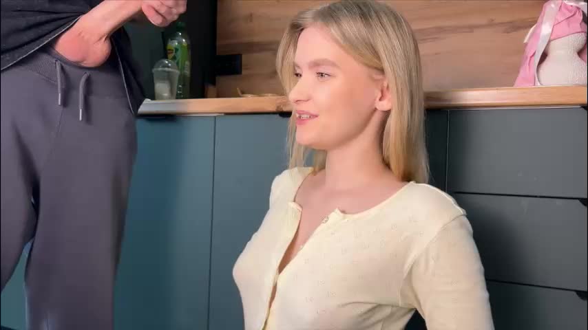 adele_nick2202 Cam Model Chat March 10, 2026