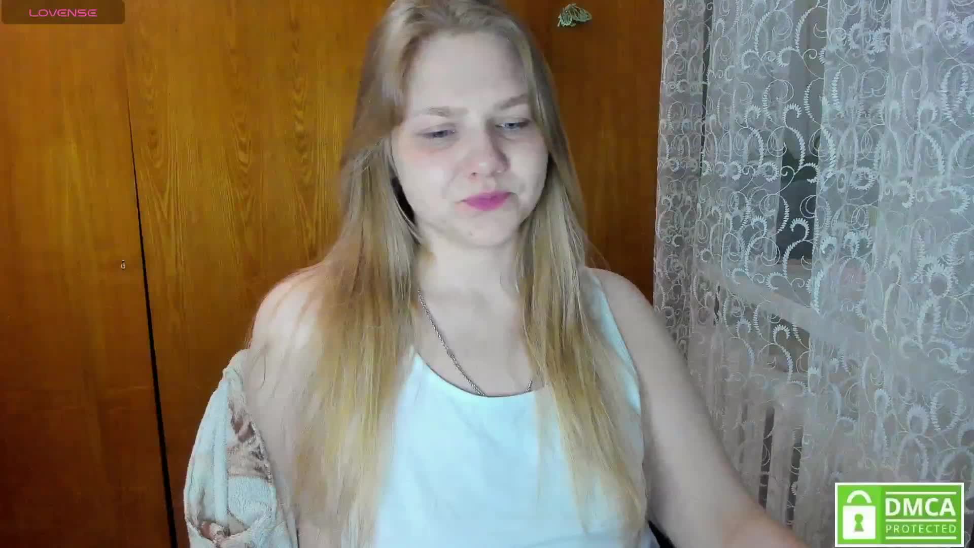 Emma-Frizea Cam Model Chat March 10, 2026