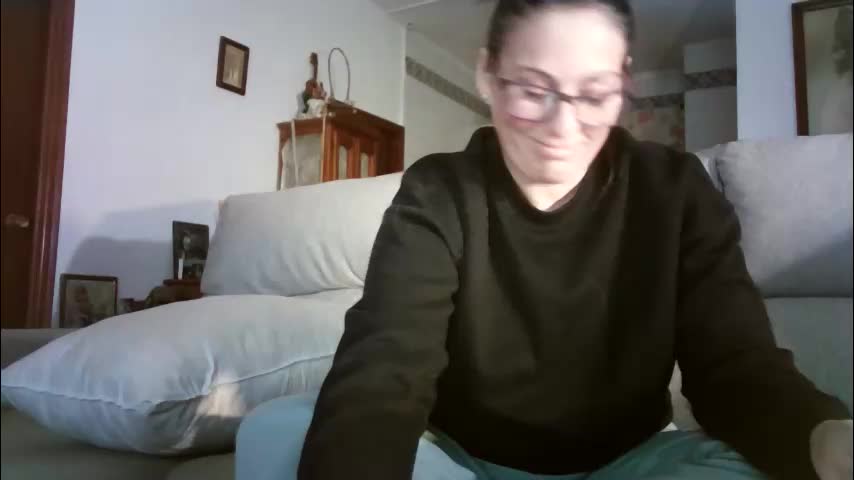 lolahueso Cam Model Chat March 11, 2026