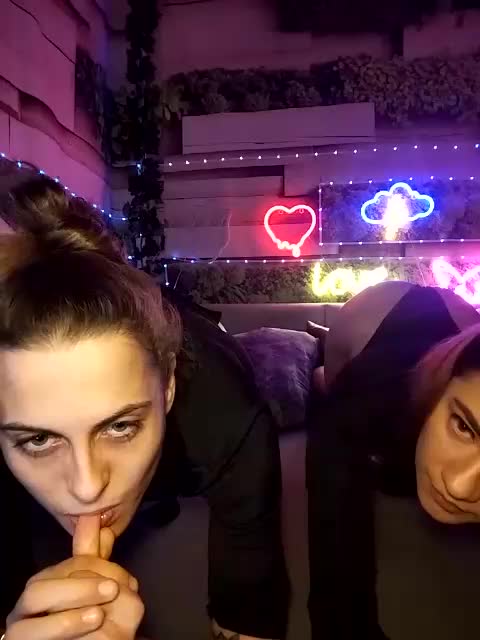 2Laski2 Cam Model Chat March 11, 2026