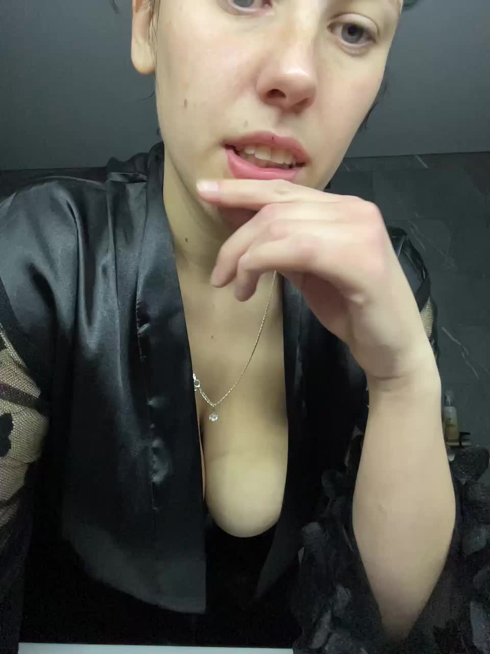 Potifays Cam Model Chat March 11, 2026