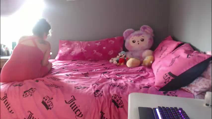 jadelondonxo Cam Model Chat March 12, 2026