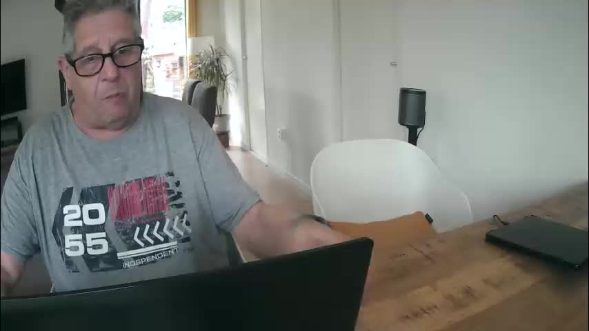 woodwurm Cam Model Chat March 12, 2026