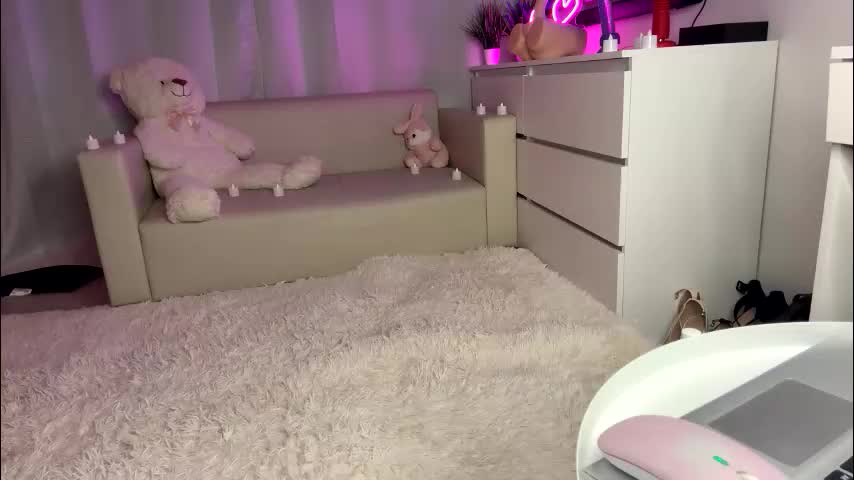 sue_star Cam Model Chat March 12, 2026