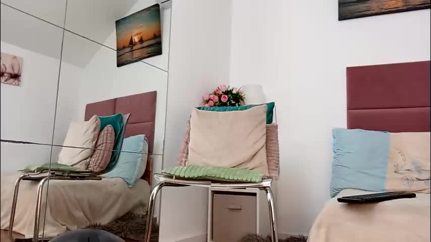 julianejae Cam Model Chat March 12, 2026